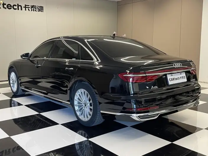 Audi A8 2022 Model A8L 50 TFSI quattro Comfort Model Collector Edition Edition – фото 4