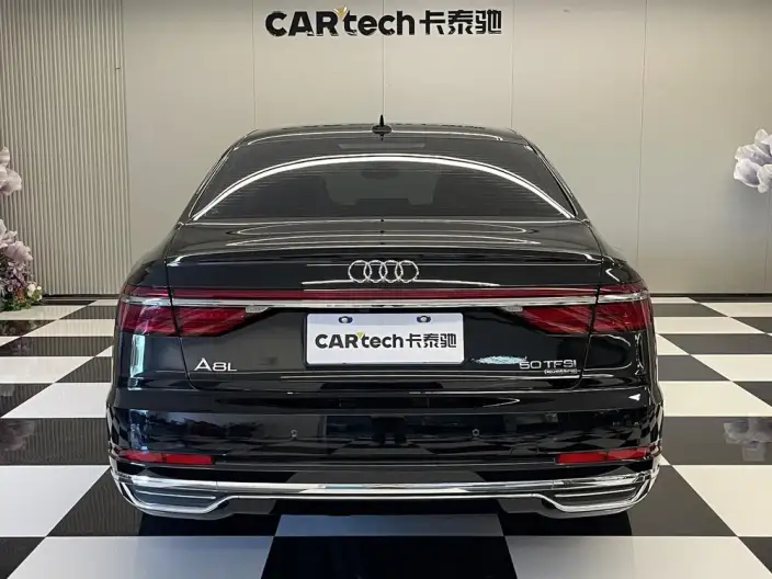 Audi A8 2022 Model A8L 50 TFSI quattro Comfort Model Collector Edition Edition – фото 5