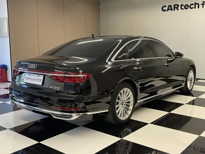 Audi A8 2022 Model A8L 50 TFSI quattro Comfort Model Collector Edition Edition – фото 6