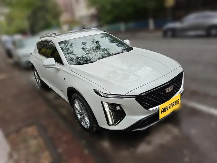 Cadillac GT4 2023 Model 25T Fashion Model