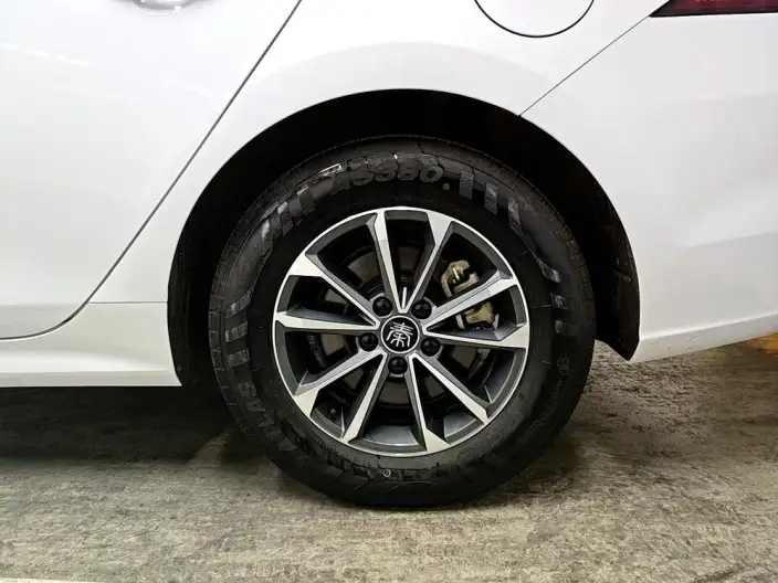 BYD Qin PLUS DM 2023 Model DM-i Champion Edition 55KM Leading Model – фото 9