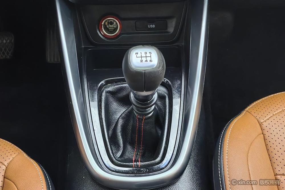 Baojun 510 2017 1.5L Manual Luxury – фото 15