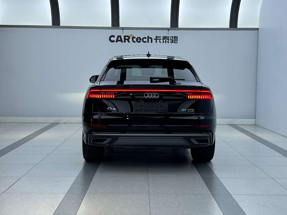 Audi Q8 2021 55 TFSI Luxury Sport