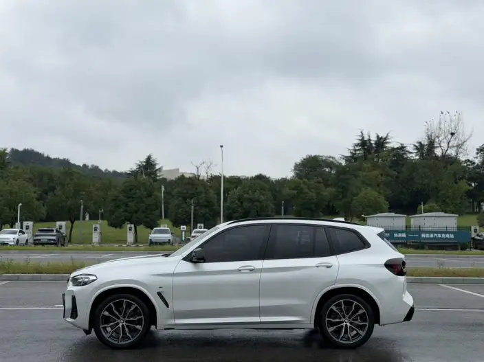 BMW X3 2023 Model xDrive30i Leading Model M Night Set – фото 4