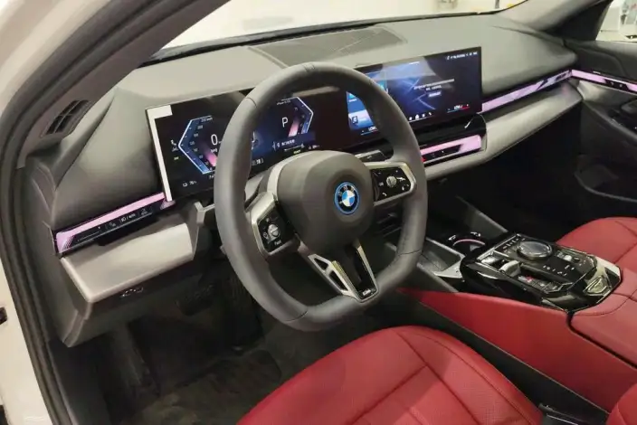BMW i5 2025 Model Facelift eDrive35L M Sports Set – фото 8