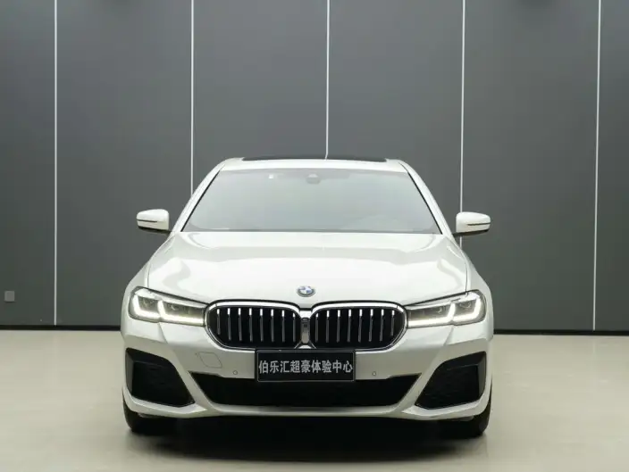 BMW 5 Series 2022 Model Facelift II 530Li Exclusive Model M Sports Set – фото 2