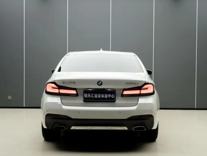 BMW 5 Series 2022 Model Facelift II 530Li Exclusive Model M Sports Set – фото 4