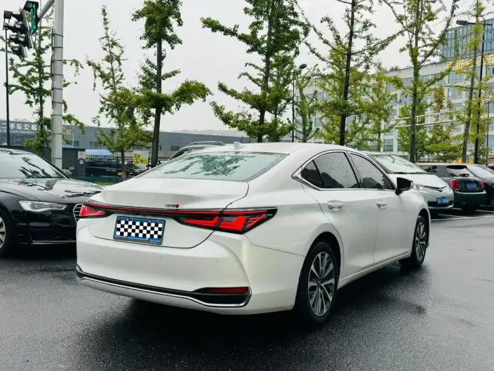 Lexus ES 2025 Model 200 Premium – фото 5