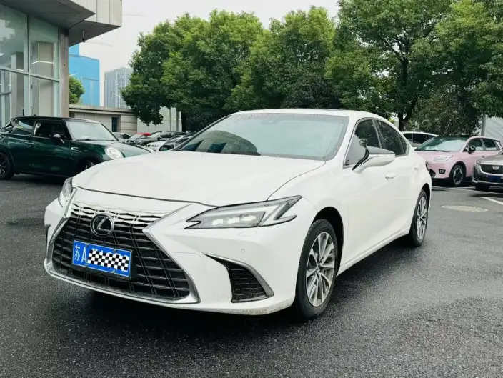 Lexus ES 2025 Model 200 Premium – фото 10