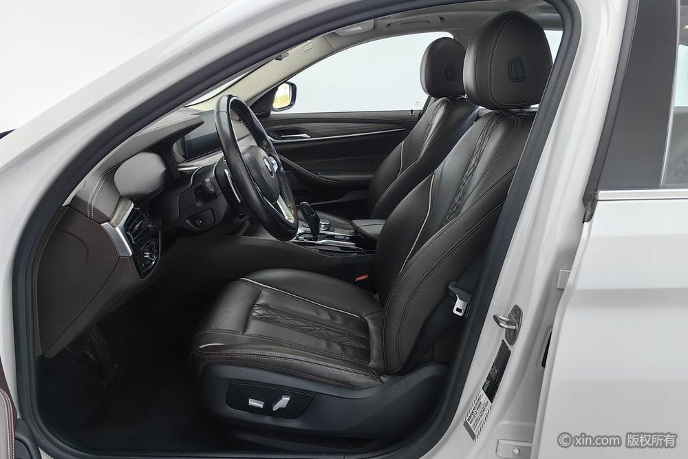 BMW 5 Series 2020 530Li Leader Luxury Package – фото 17