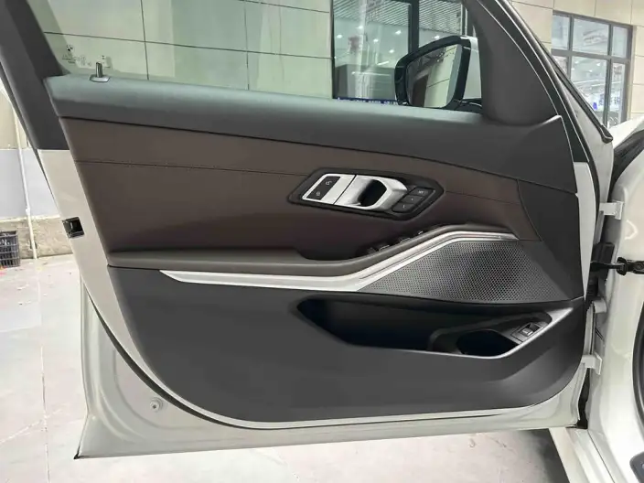 BMW 3 Series 2023 Model 325Li M Sports Set – фото 10