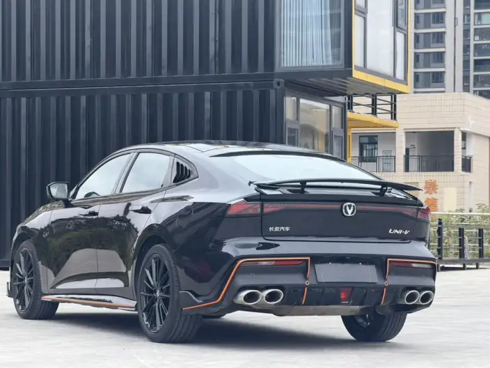 Changan UNI-V 2023 Model 1.5T Sports Edition – фото 4