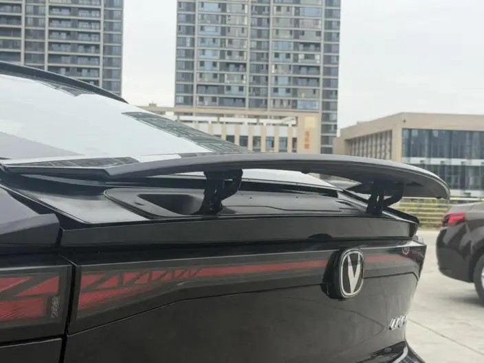 Changan UNI-V 2023 Model 1.5T Sports Edition – фото 8