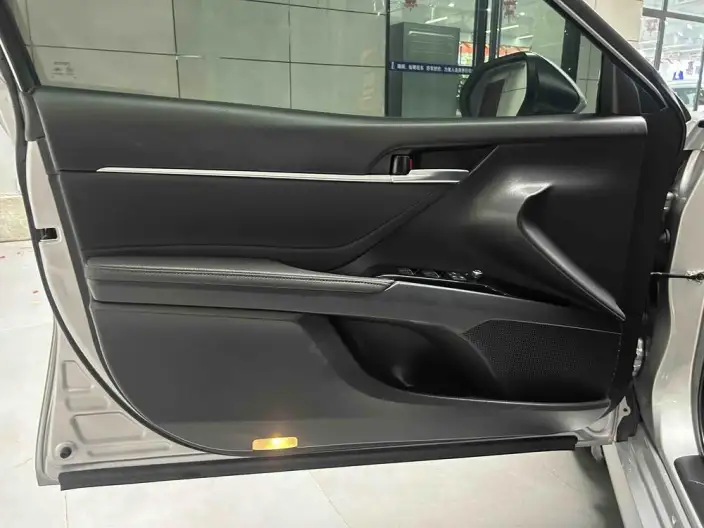Toyota Camry 2022 Model 2.0GVP Leading version – фото 10