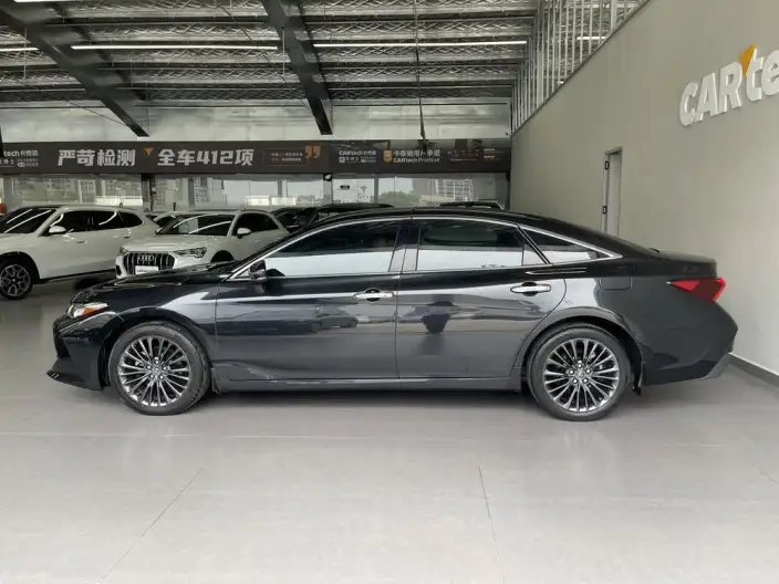 Toyota Avalon 2022 Model 2.0L XLE Exclusive Edition – фото 4