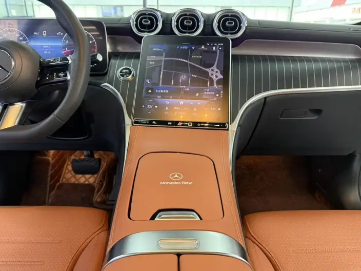 Mercedes-Benz GLC 2024 Model GLC 300 L 4MATIC Dynamic Model 5 seat – фото 7