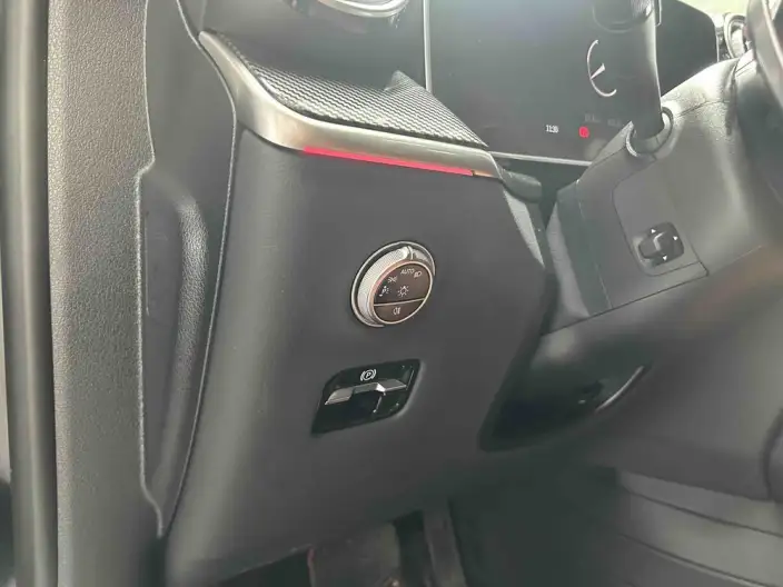 Mercedes-Benz GLC 2024 Model GLC 300 L 4MATIC Dynamic Model 7 seat – фото 10