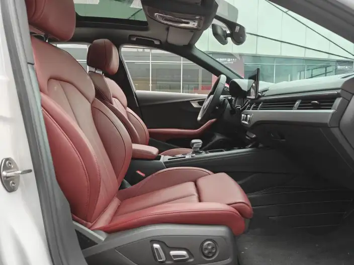 Audi A4 L 2024 Model 40 TFSI Luxury Dynamic Model – фото 10