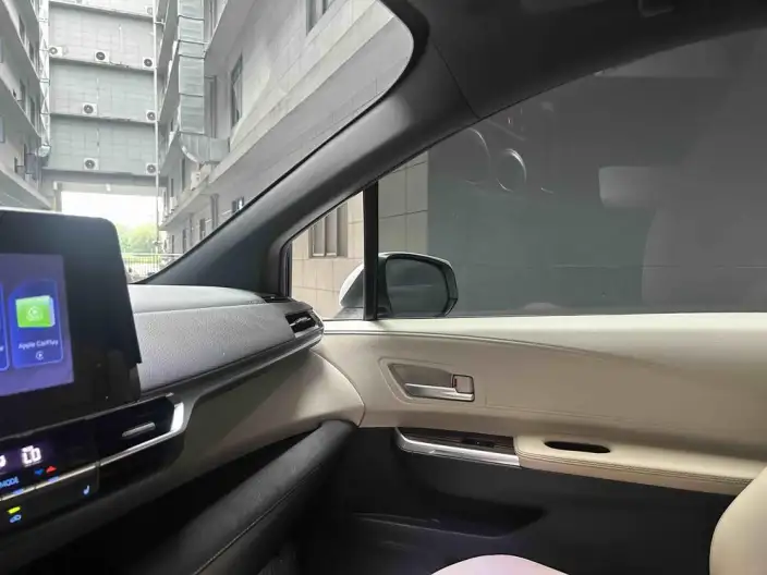 Toyota Sienna 2021 Model 2.5L Hybrid Deluxe Edition – фото 8