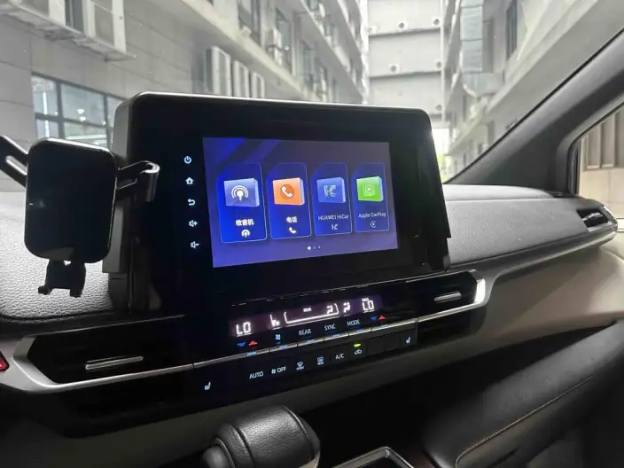 Toyota Sienna 2021 Model 2.5L Hybrid Deluxe Edition – фото 10