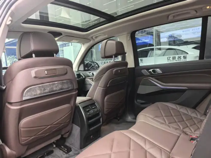 BMW X5 2026 Model Facelift xDrive30Li Exclusive Model M Sports Night Set – фото 9