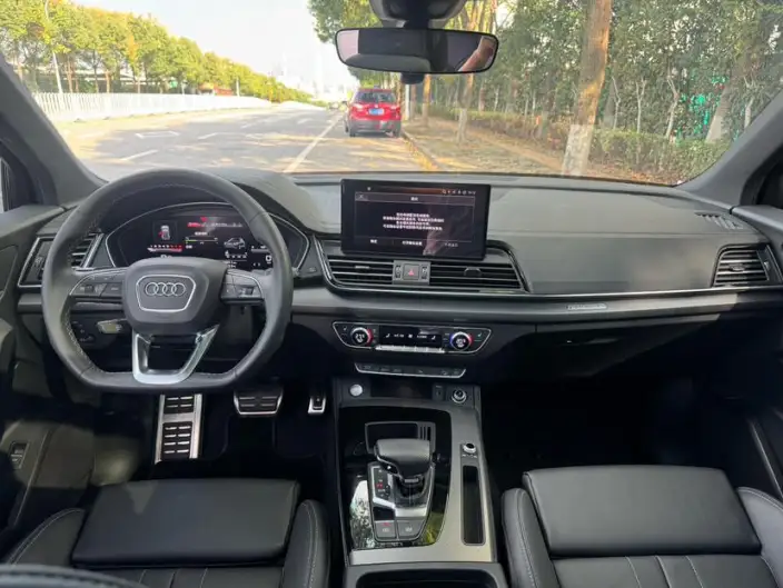 Audi Q5L 2023 Model 40T Luxury Dynamic Model – фото 7
