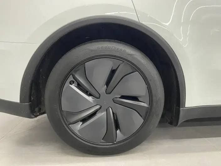 Model Y 2025 Model Rear-wheel drive version – фото 9