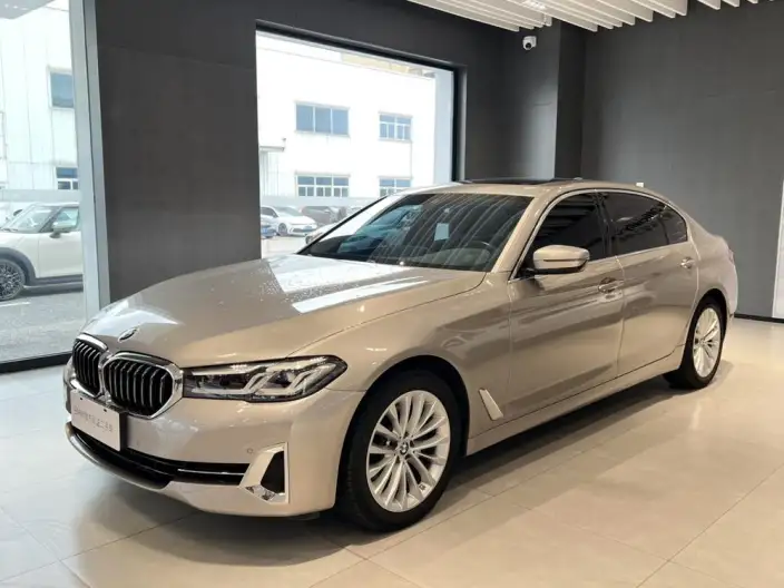 BMW 5 Series 2022 Model 525Li Luxury Set – фото 1