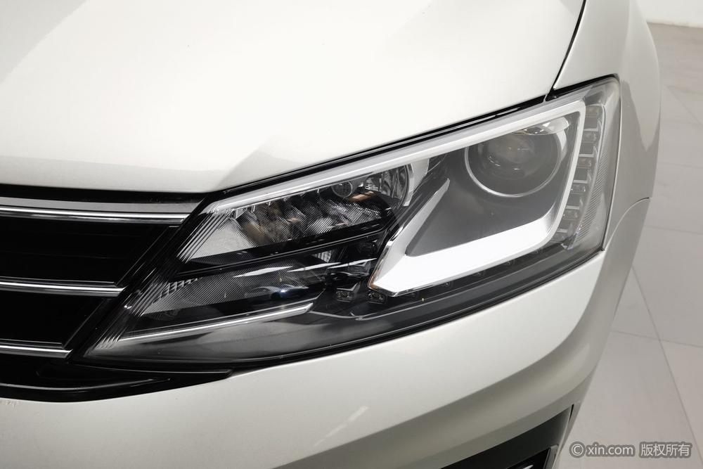 Volkswagen Sagitar 2018 280TSI DSG Spark – фото 7
