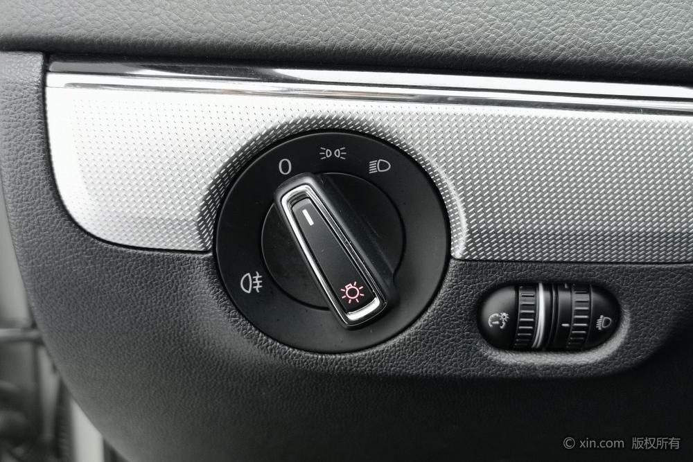 Volkswagen Sagitar 2018 280TSI DSG Spark – фото 16