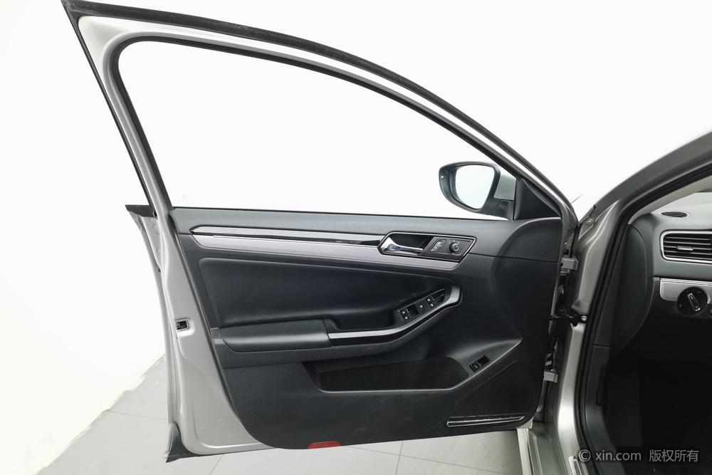 Volkswagen Sagitar 2018 280TSI DSG Spark – фото 21