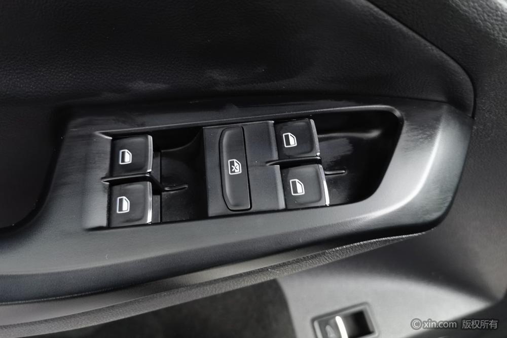 Volkswagen Sagitar 2018 280TSI DSG Spark – фото 22