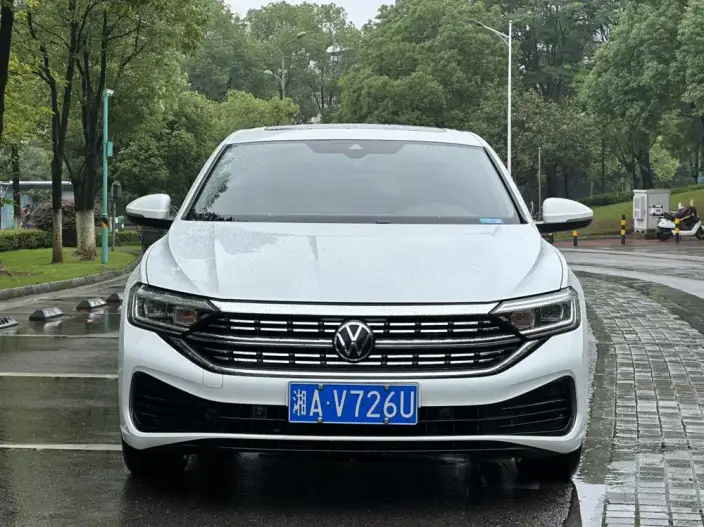 Volkswagen Sagitar 2023 Model 300TSI DSG Beyond Edition – фото 2