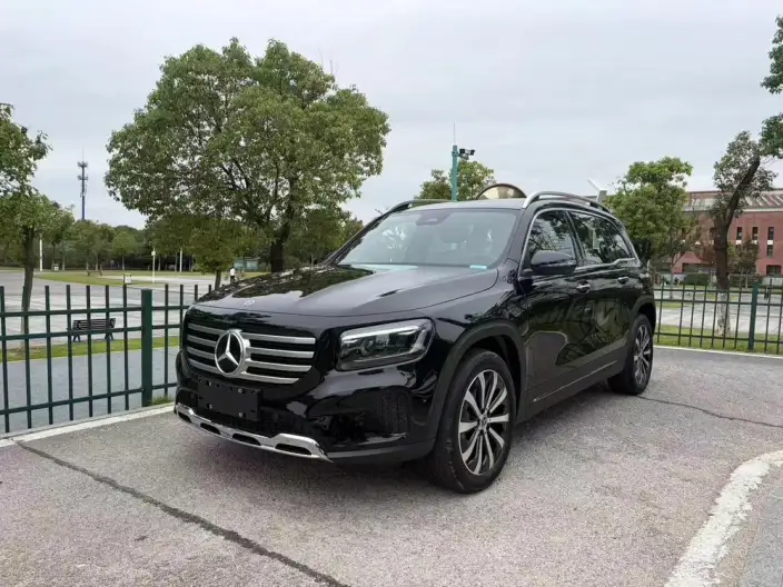 Mercedes-Benz GLB 2025 Model GLB 220 Fashion Model – фото 1
