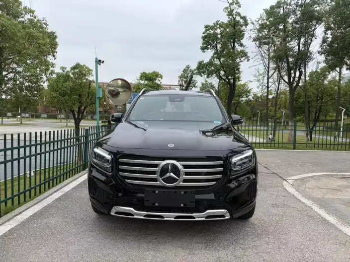 Mercedes-Benz GLB 2025 Model GLB 220 Fashion Model – фото 2