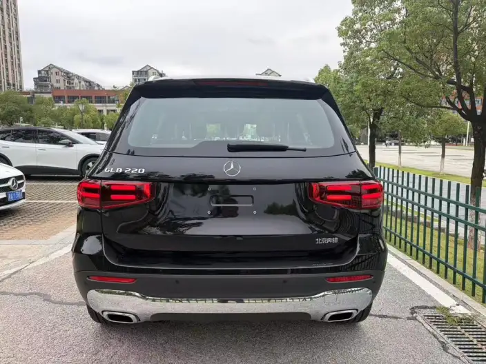 Mercedes-Benz GLB 2025 Model GLB 220 Fashion Model – фото 4