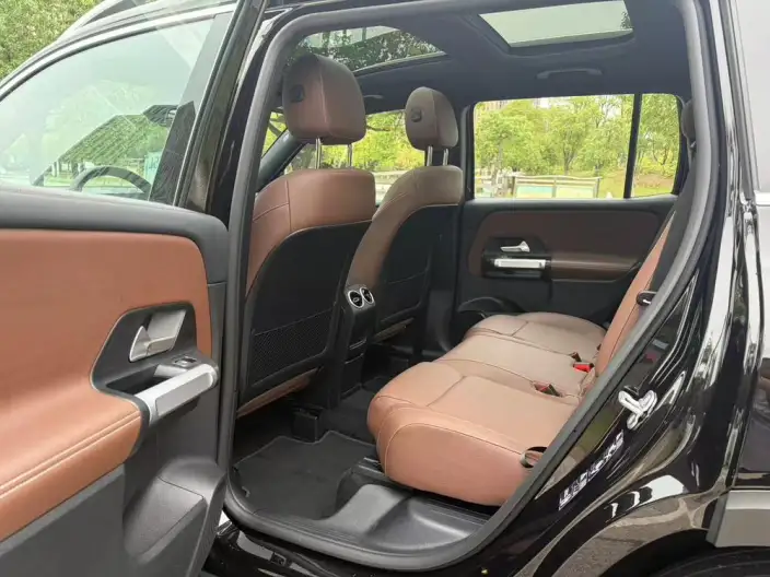 Mercedes-Benz GLB 2025 Model GLB 220 Fashion Model – фото 8