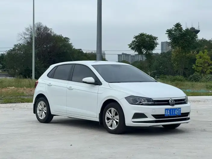 Polo 2023 Model Facelift Plus 1.5L Automatic Indulge in Music Letterpress – фото 3