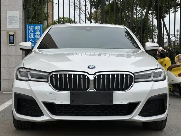 BMW 5 Series 2023 Model 530Li Leading Model M Sports Set – фото 2