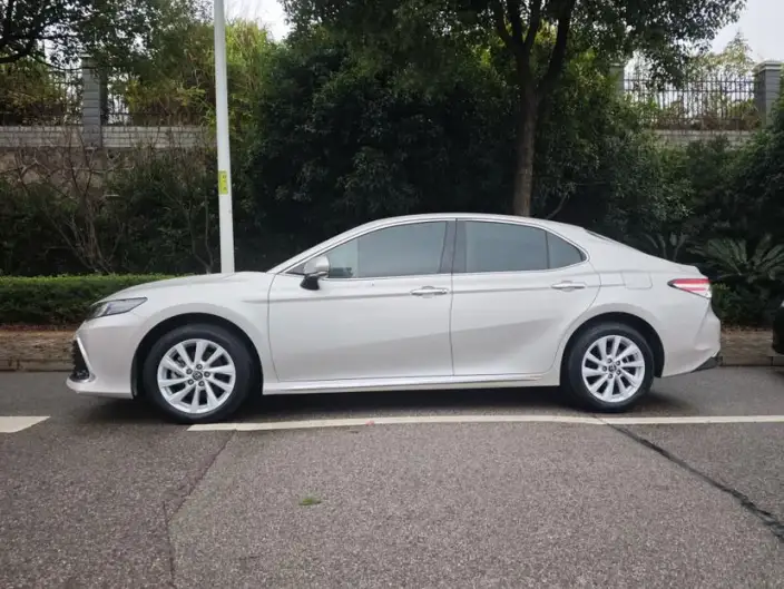 Toyota Camry 2023 Model 2.0G Deluxe Edition – фото 2