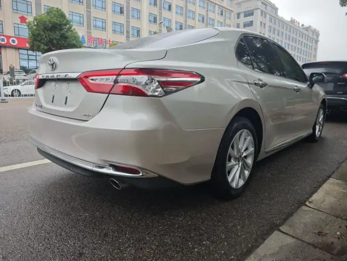 Toyota Camry 2023 Model 2.0G Deluxe Edition – фото 3