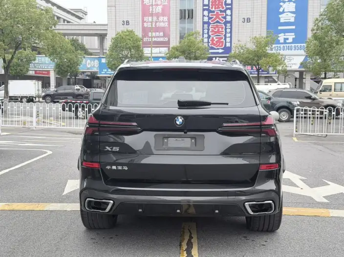 BMW X5 2023 Model xDrive30Li Exclusive Model M Sports Night Set – фото 5