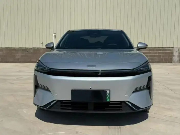 Geely Galaxy L6 2025 Model 1.5 EM-i DHT 140KM Galaxy Edition