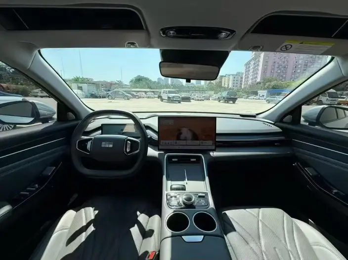 Geely Galaxy L6 2025 Model 1.5 EM-i DHT 140KM Galaxy Edition – фото 7