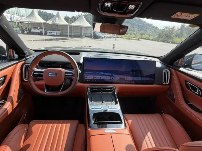 Geely M9 2025 Model 210km 4WD Pilot Edition – фото 9