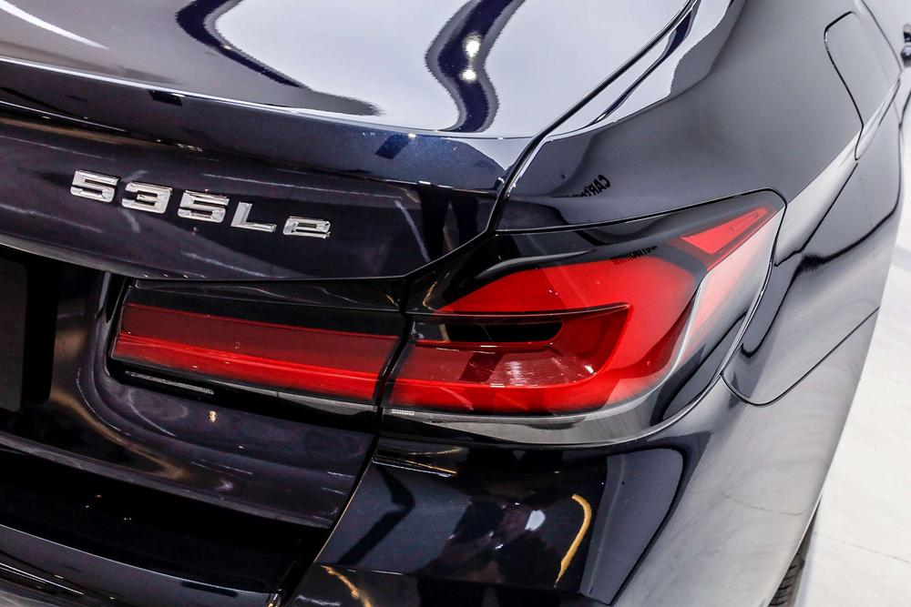 BMW 5 Series PHEV Модель 2022 года 二 раз комплектация 535Le M Sports Set – фото 9