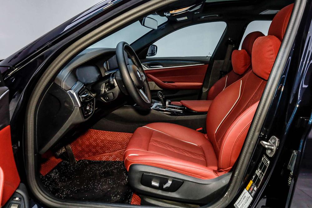 BMW 5 Series PHEV Модель 2022 года 二 раз комплектация 535Le M Sports Set – фото 27