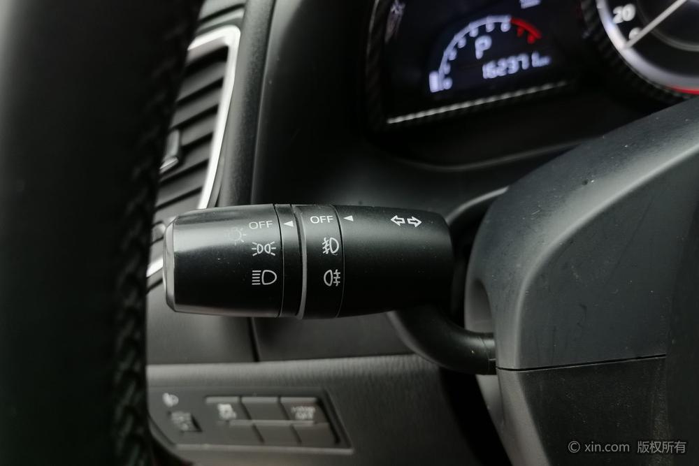 Mazda3 Axela 2016 Sedan 1.5L Automatic Luxury – фото 16