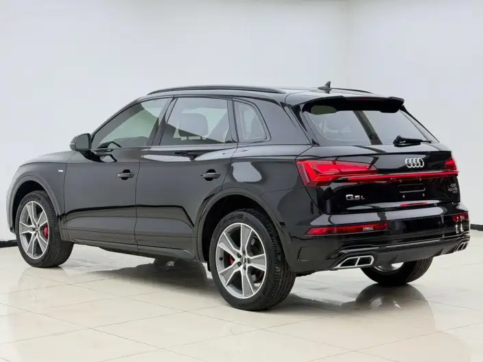 Audi Q5L 2024 Model 40TFSI Fashion Dynamic Model – фото 4