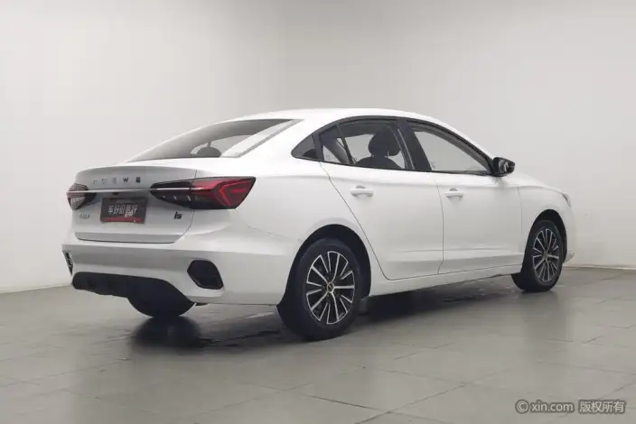 Roewe i5 2021 Model 1.5L CVT Platinum edition – фото 4